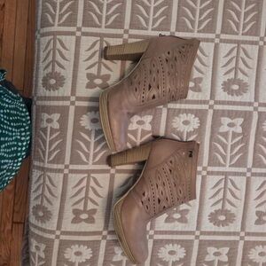 Elegant Brown Heeled Boots